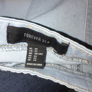 Forever 21 Skirts - Light Denim Short Frayed Skirt Plus Size C21 Forever 21 Skirts - Light Denim Short Frayed Skirt Plus Size C21
